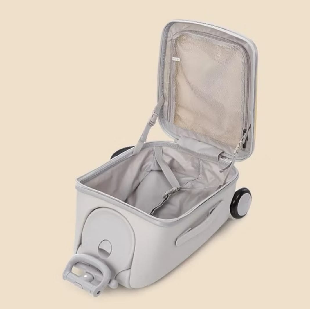 Glide in Comfort: The Ultimate Scoot Stroller for Kids!